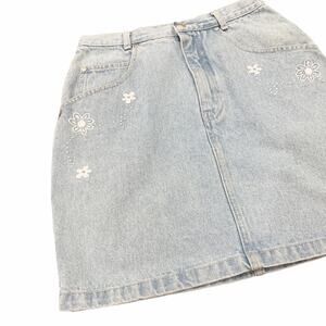 LA Gear Denim Floral Embroidered Mini Skirt Coastal Cowgirl Cottage Garden 11